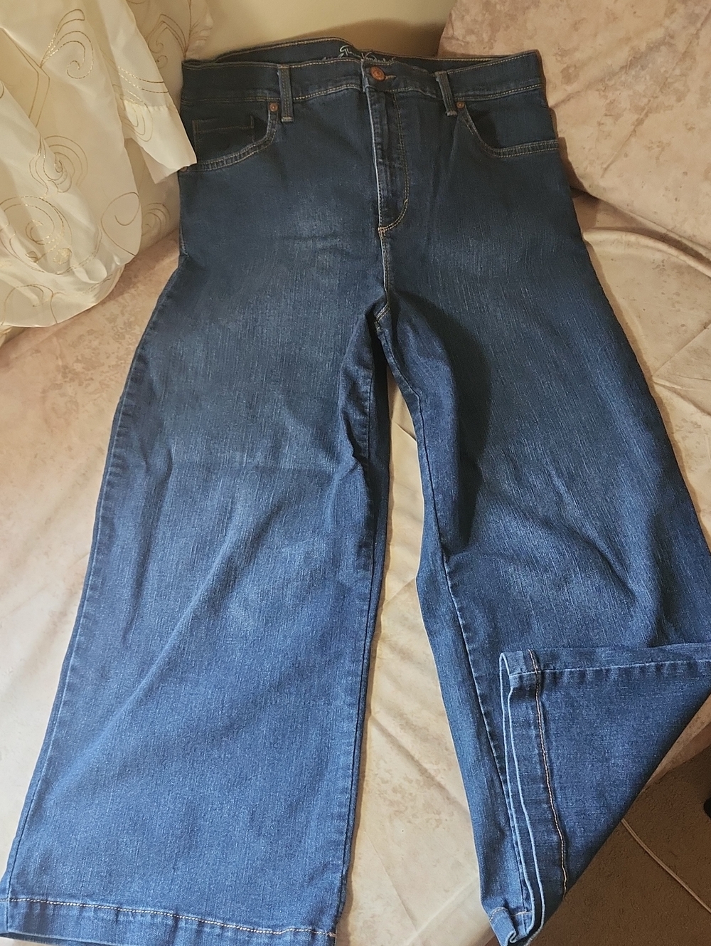 Gloria Vanderbilt Mid Blue Mid Flared Jeans